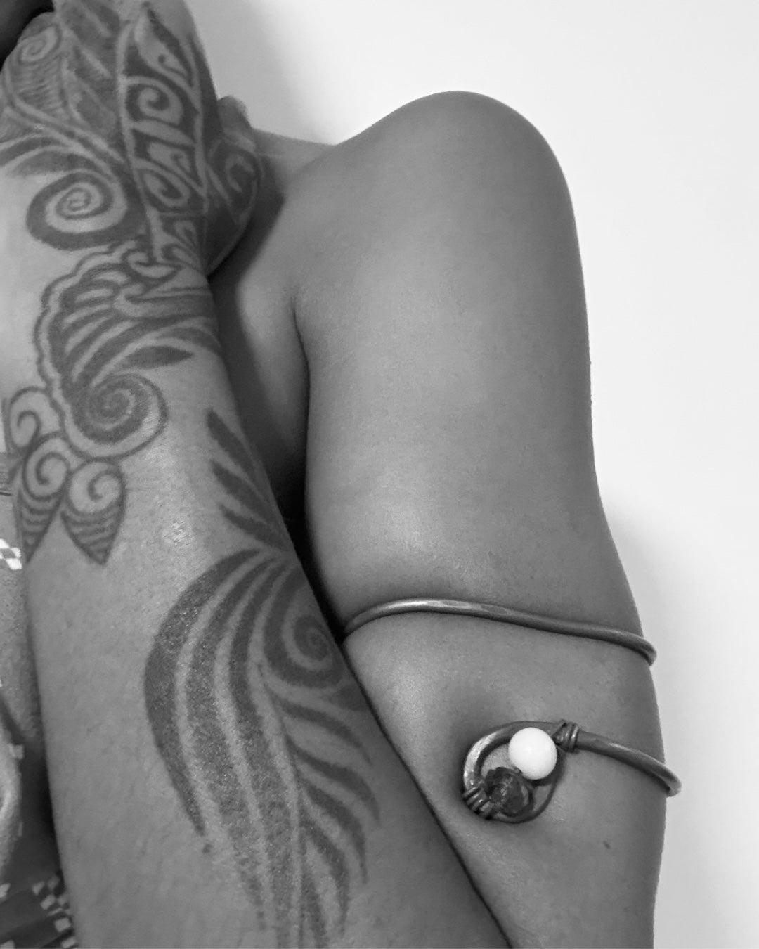 AHYMN Divine Aura Armlet
