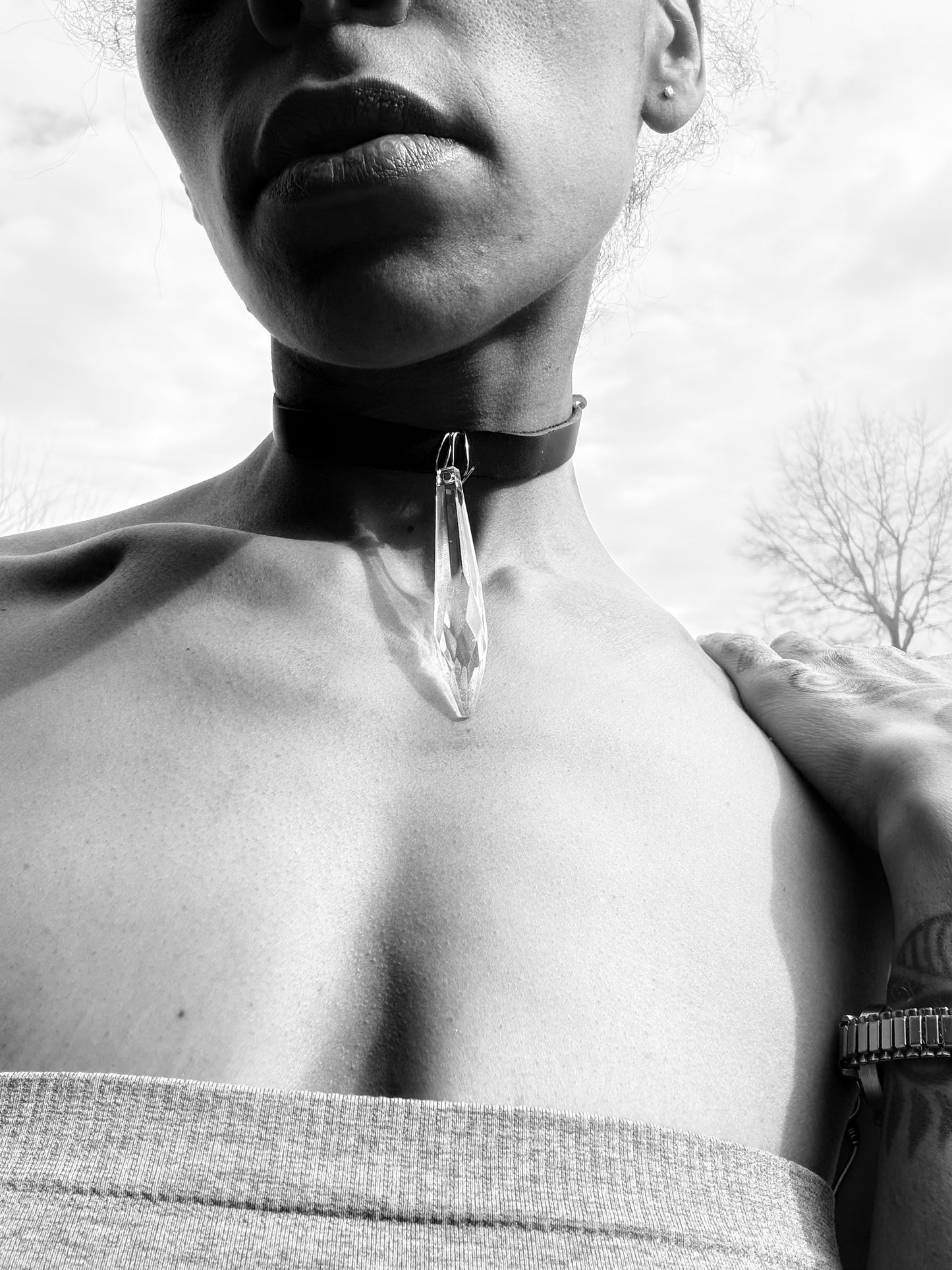 AHYMN Chandelier Choker